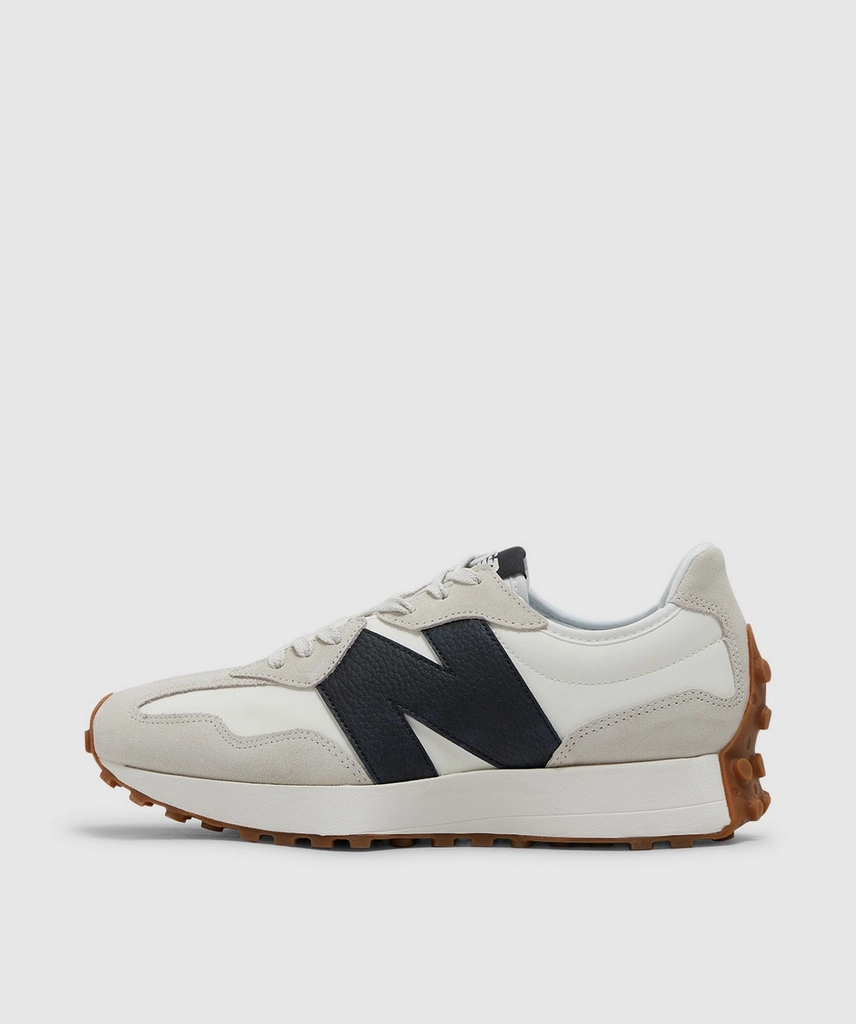 New Balance 327 sneaker